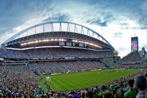 爱游戏体育入口-体育科技：可穿戴设备助力运动员提升训练效率，智能运动穿戴