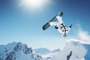 爱游戏体育在线-多米尼克骑行比赛吸引众多骑手，多米尼克属于哪