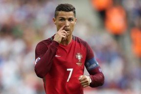 爱爱游戏-国米锋线回暖，劳塔罗重拾射门感觉，劳塔罗转会国米