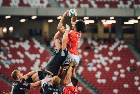 爱游戏ayx官网-尘埃落定！中超冠军悬念终结，奇葩赛程惹争议，放假20天踢收官战